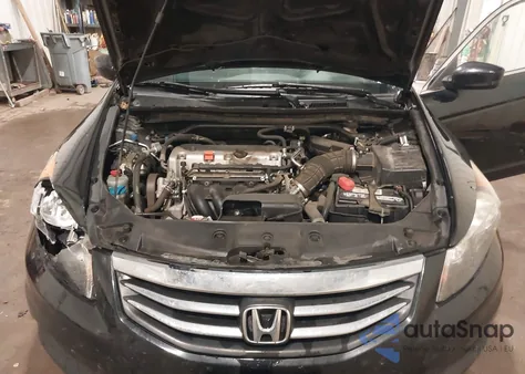2011 Honda Accord 2.4 Ex z USA, uszkodzony, nr VIN 1HGCP2F71BA110725